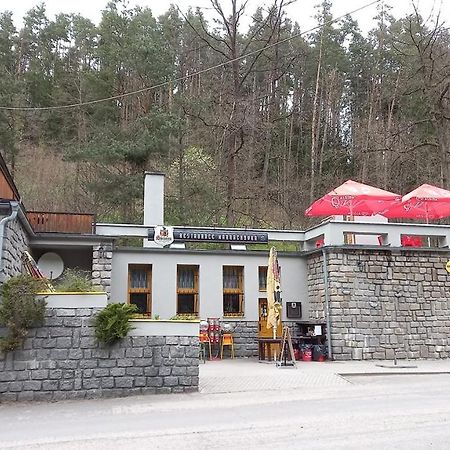 Lesni Restaurace Harrachovka Hotel Tábor Eksteriør billede
